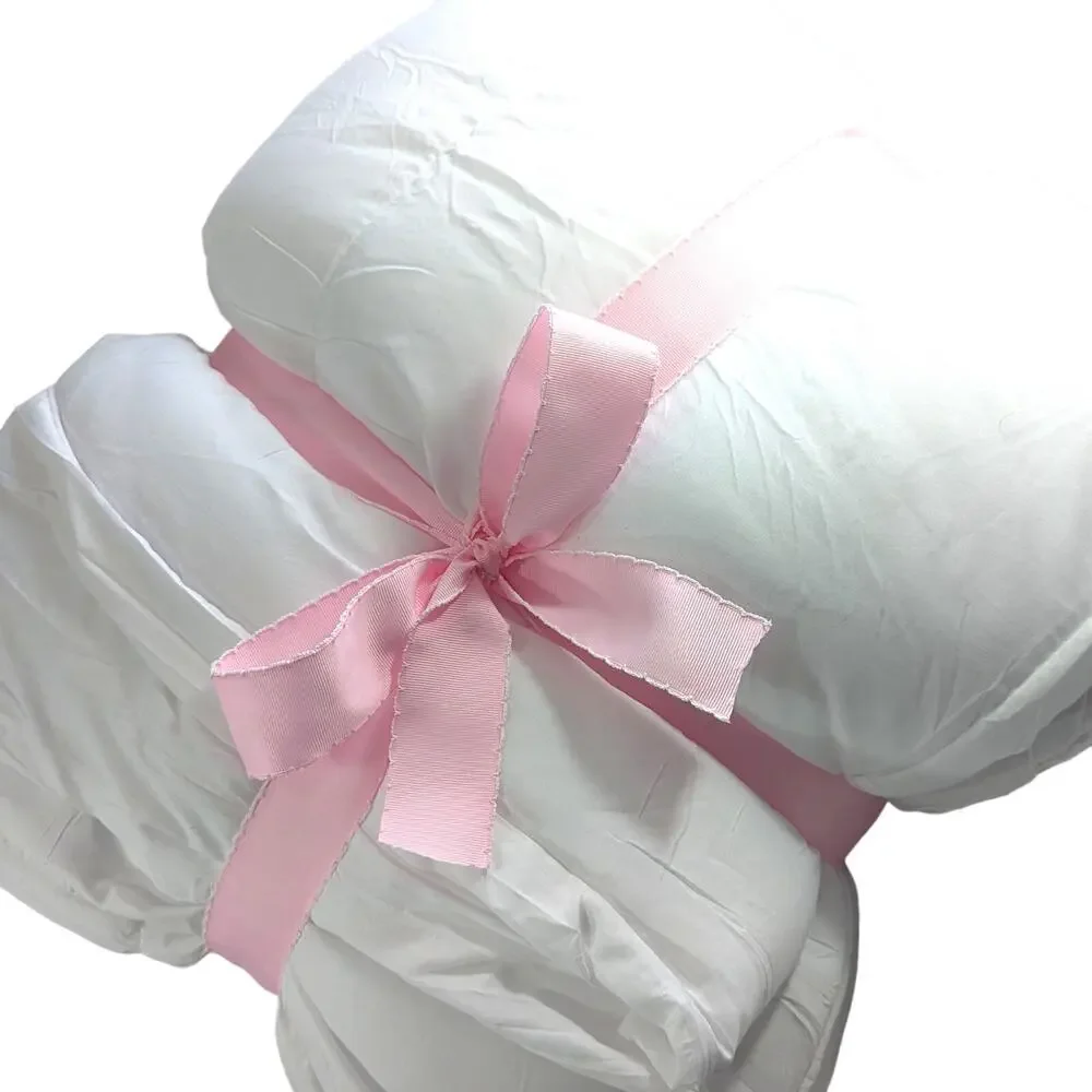 UTOPIA! PURE WHITE, BOXED EDGE, QUILTED DOWN ALTERNATIVE COMFORTER! SZ FULL